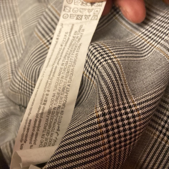 Zara Glen Plaid Black and White Ruffle Neck Keyhole Closure Long Sleeves Blouse. - Picture 6 of 6